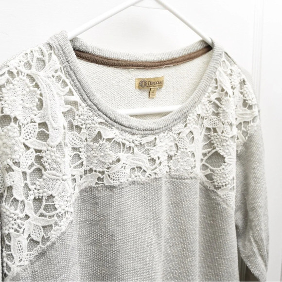 Democracy Sweatshirt women’s lace panel crewneck Size L - Picture 5 of 5